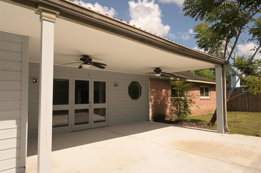 9810 Cliffwood Drive - Photo 38