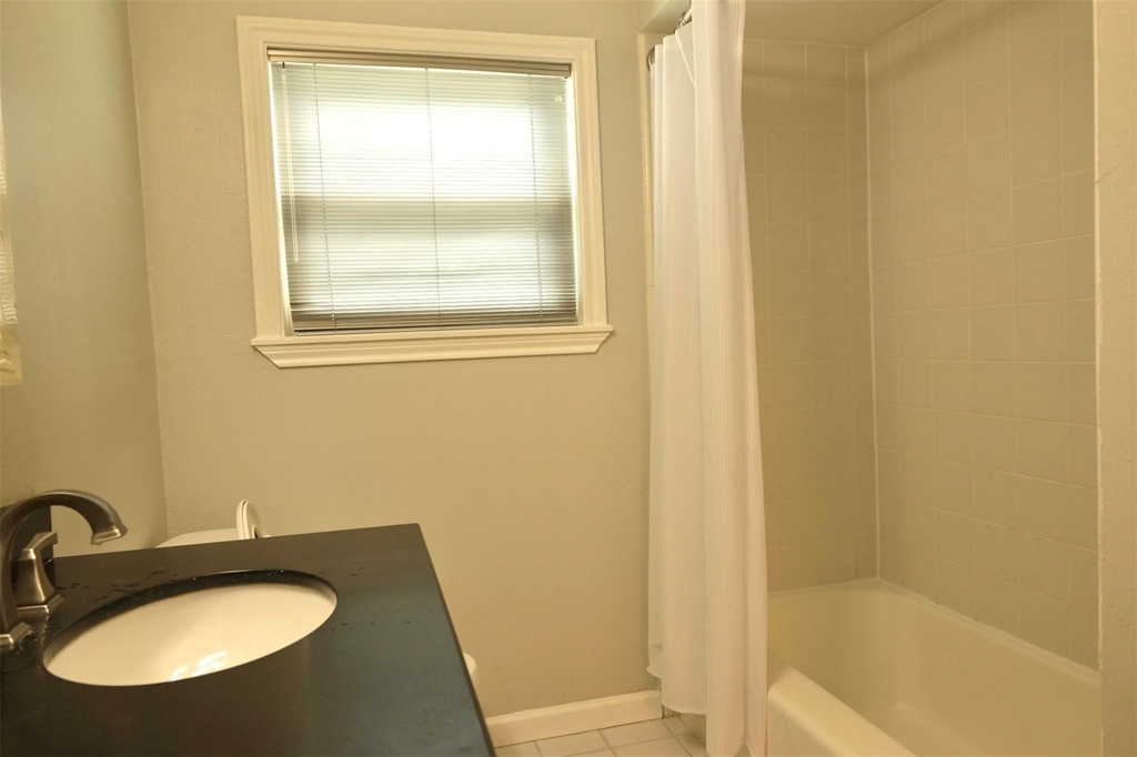 9810 Cliffwood Drive - Photo 16