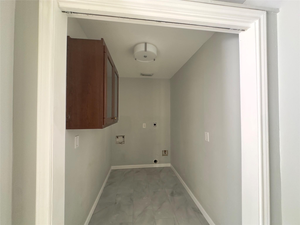 9810 Cliffwood Drive - Photo 26