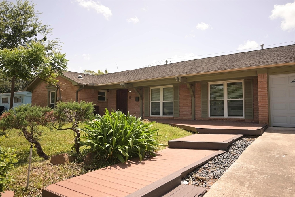 9810 Cliffwood Drive - Photo 0