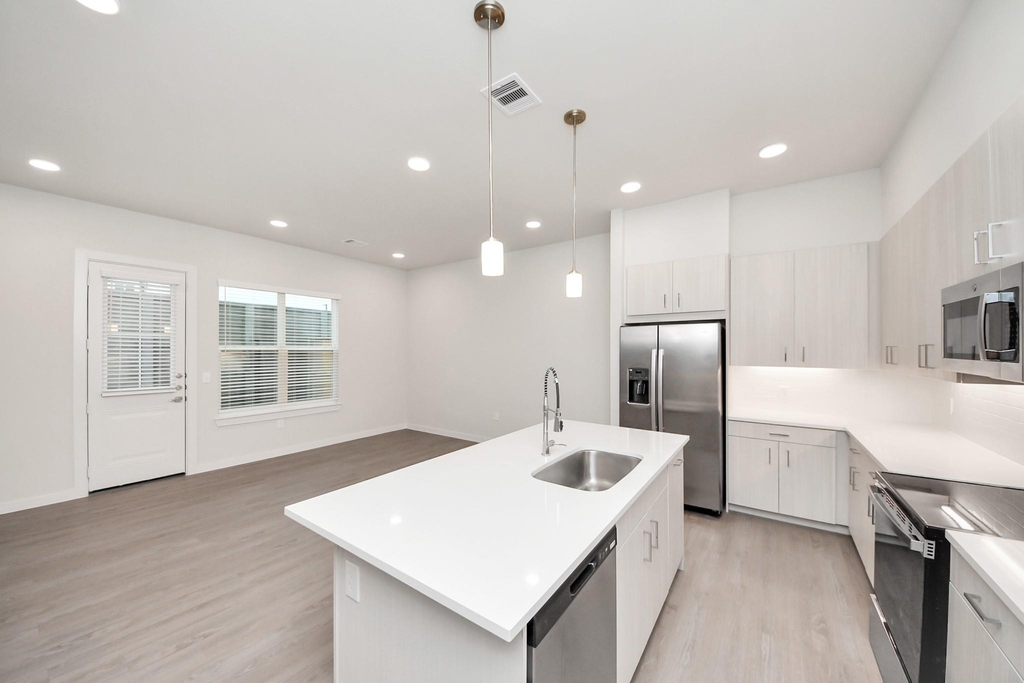 7318 Hadley Meadow Lane - Photo 10