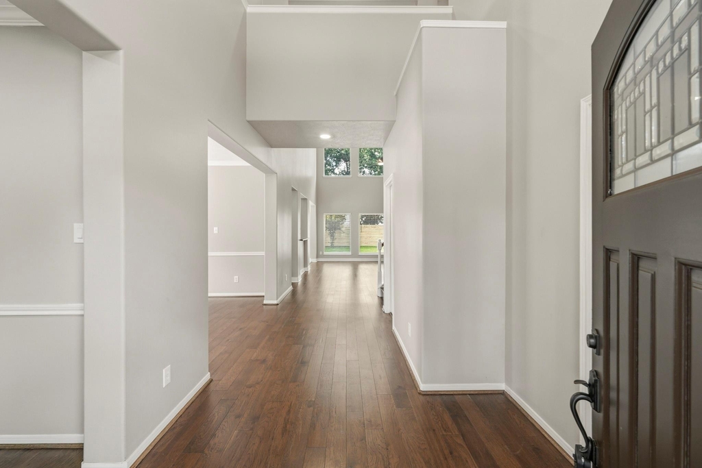 3007 Eagle Lake Drive - Photo 2