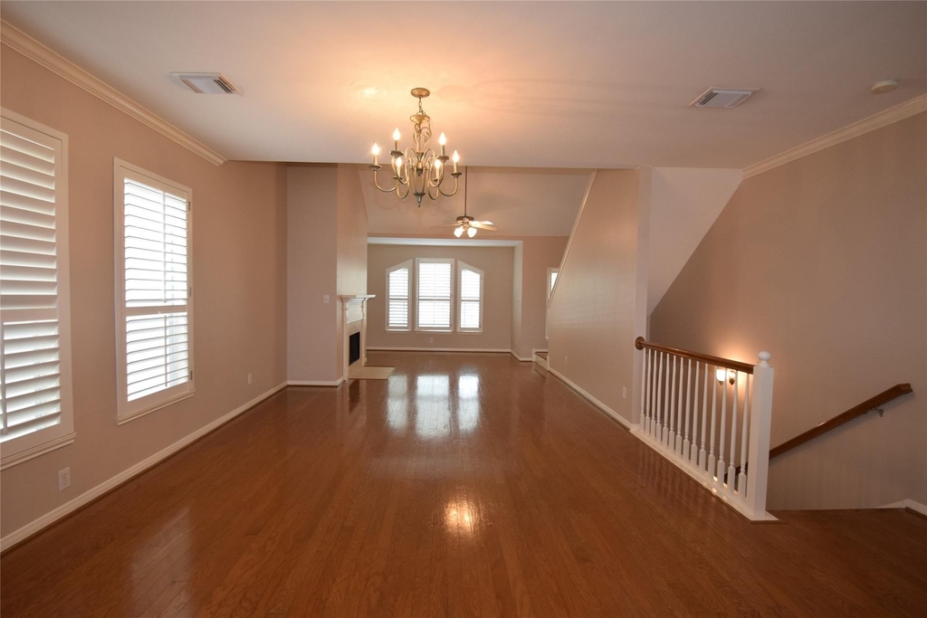 722 Memorial Heights Drive - Photo 18
