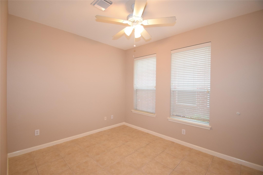 722 Memorial Heights Drive - Photo 7
