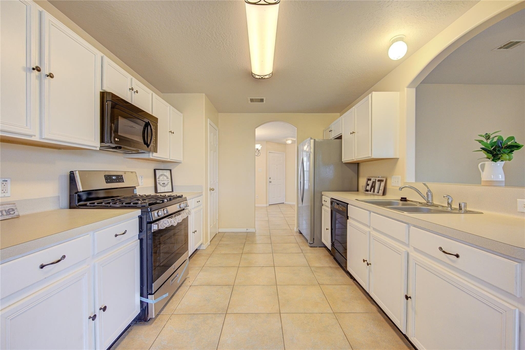19815 Byron Meadows Drive - Photo 11