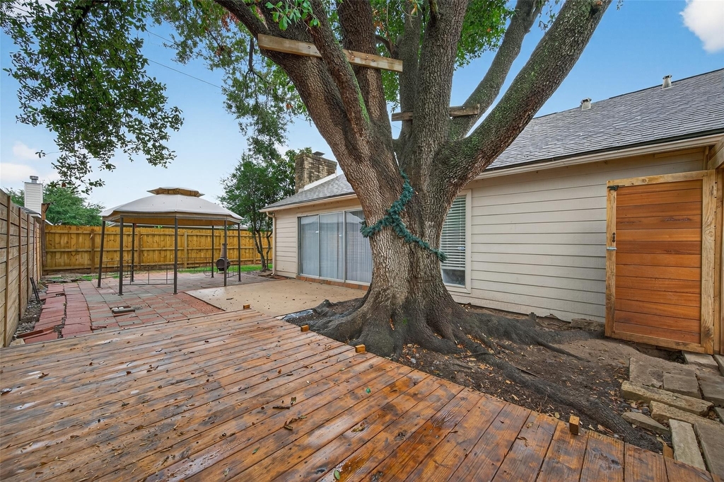 6102 Crakston Street - Photo 34