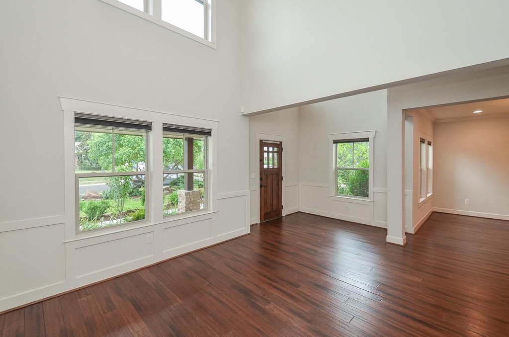 5413 De Milo Drive - Photo 4