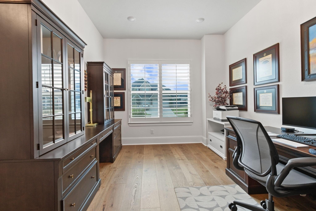 902 Falcon Hollow Lane - Photo 9