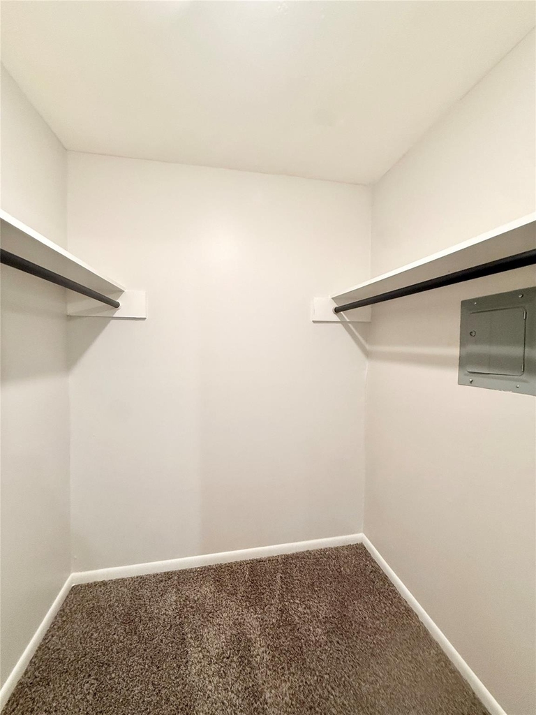 321 E Cedar Street - Photo 14