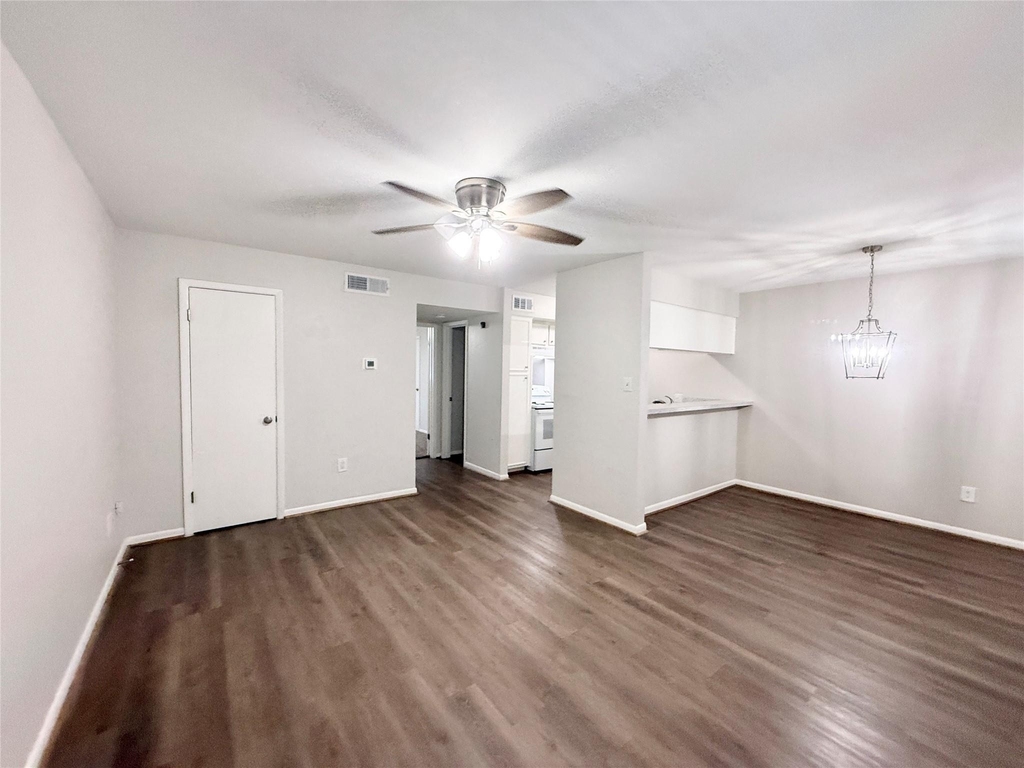 321 E Cedar Street - Photo 1