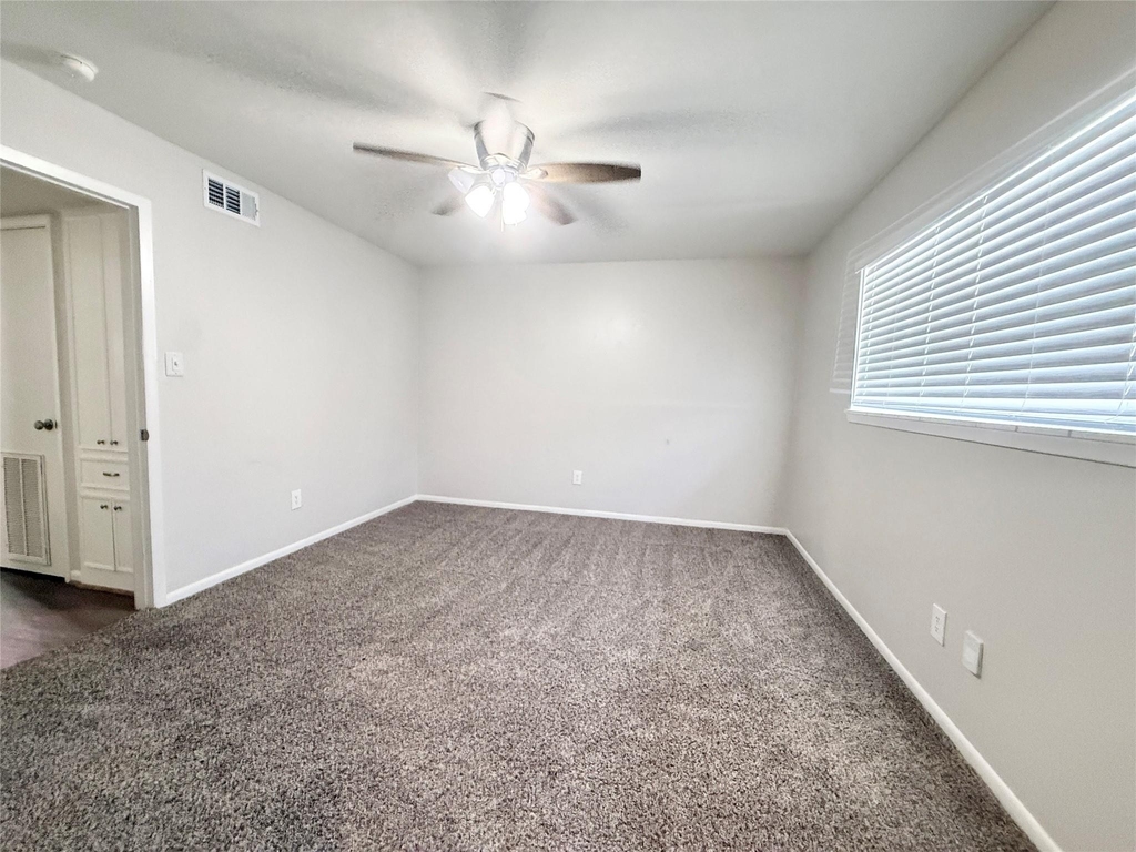 321 E Cedar Street - Photo 13
