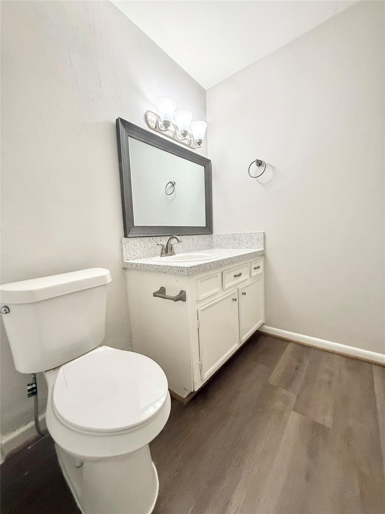 321 E Cedar Street - Photo 18