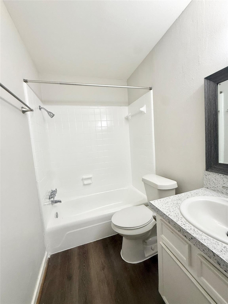 321 E Cedar Street - Photo 17