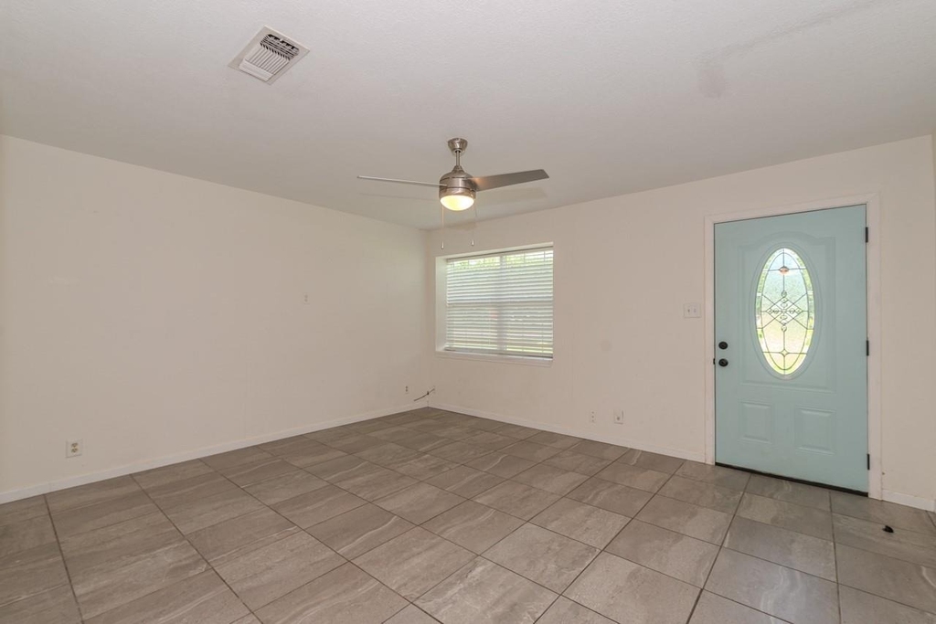 135 W Barkley Street - Photo 6