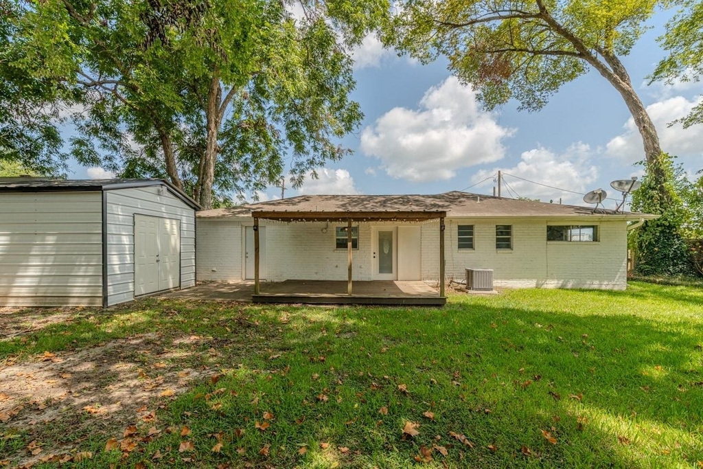 135 W Barkley Street - Photo 25