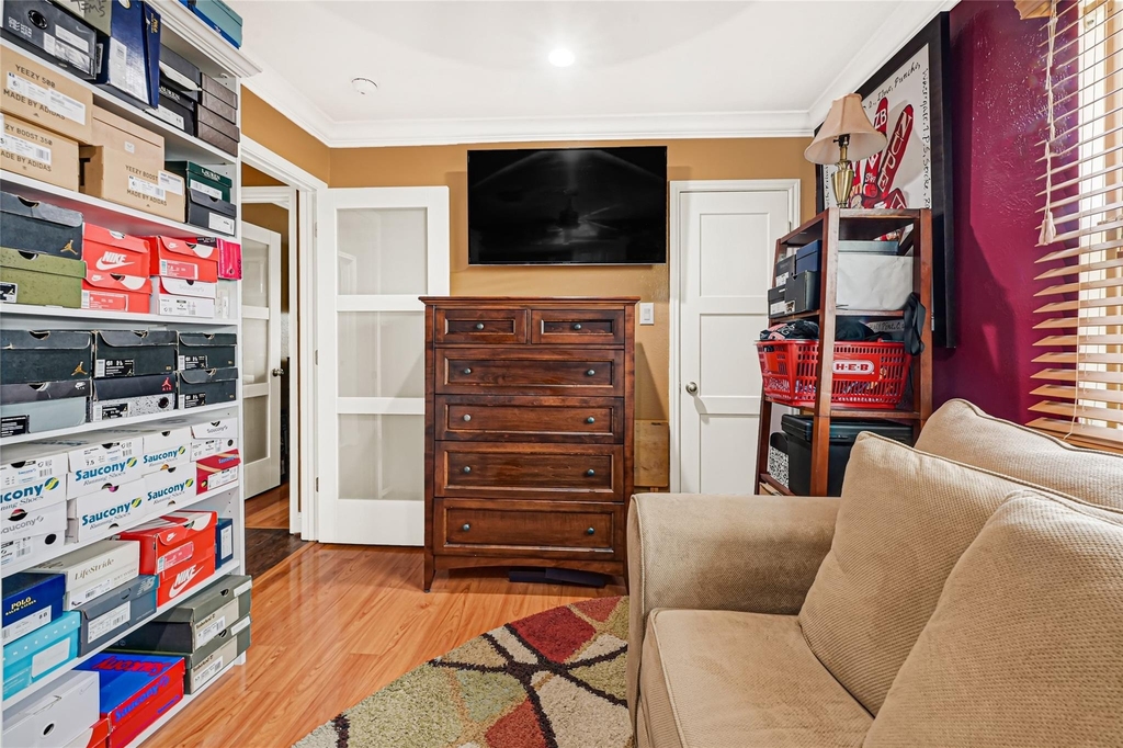 1807 Strongs Court - Photo 15
