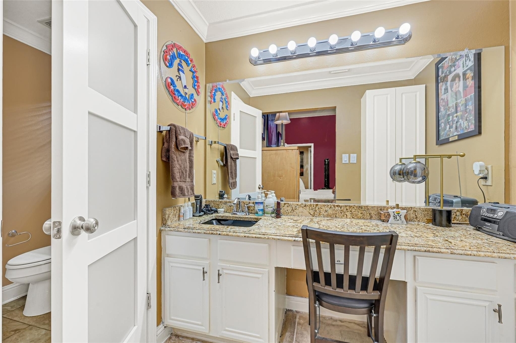 1807 Strongs Court - Photo 12
