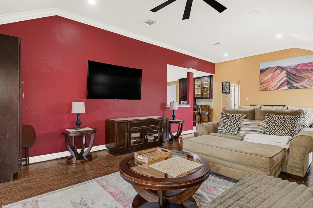 1807 Strongs Court - Photo 3