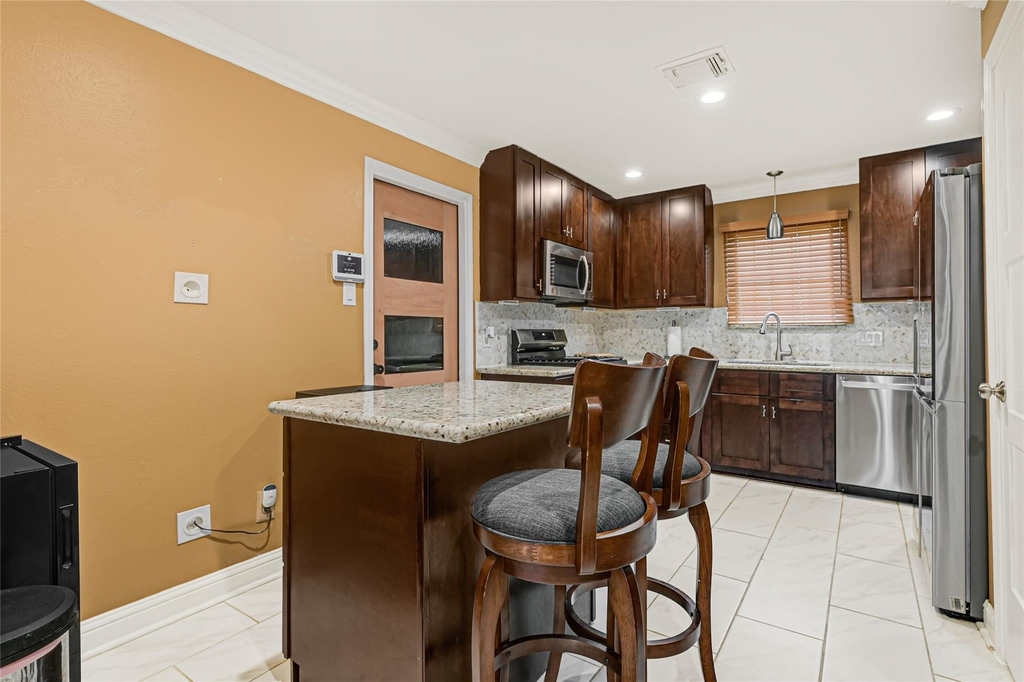 1807 Strongs Court - Photo 9