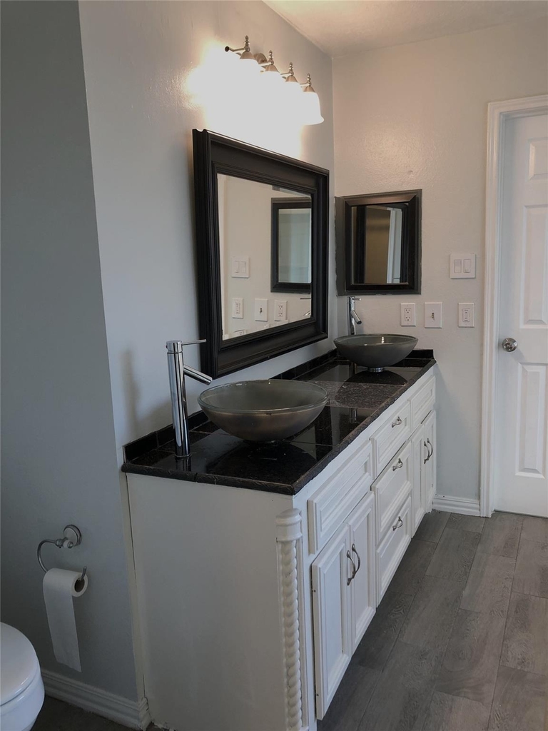 11075 Landsbury Court - Photo 8