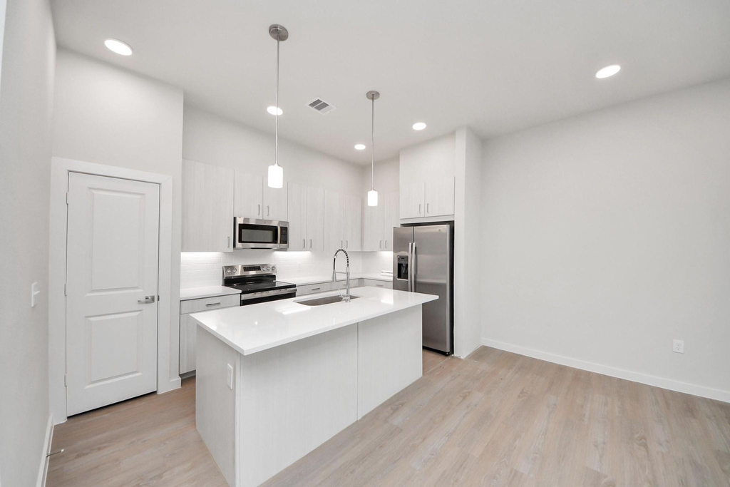 21942 Bobby Meadow Lane - Photo 1