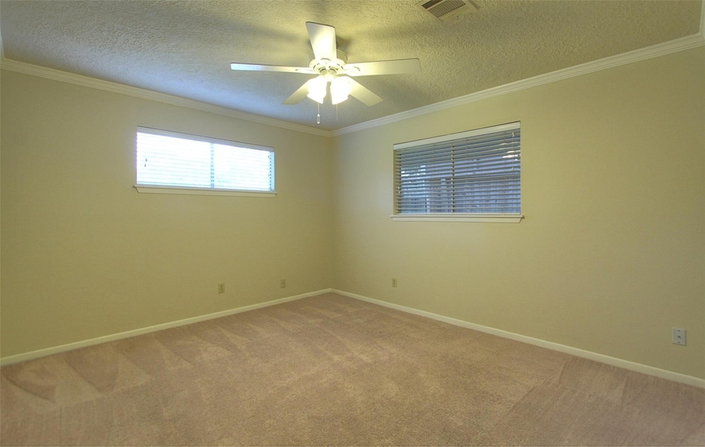 1322 Curtin Street - Photo 23