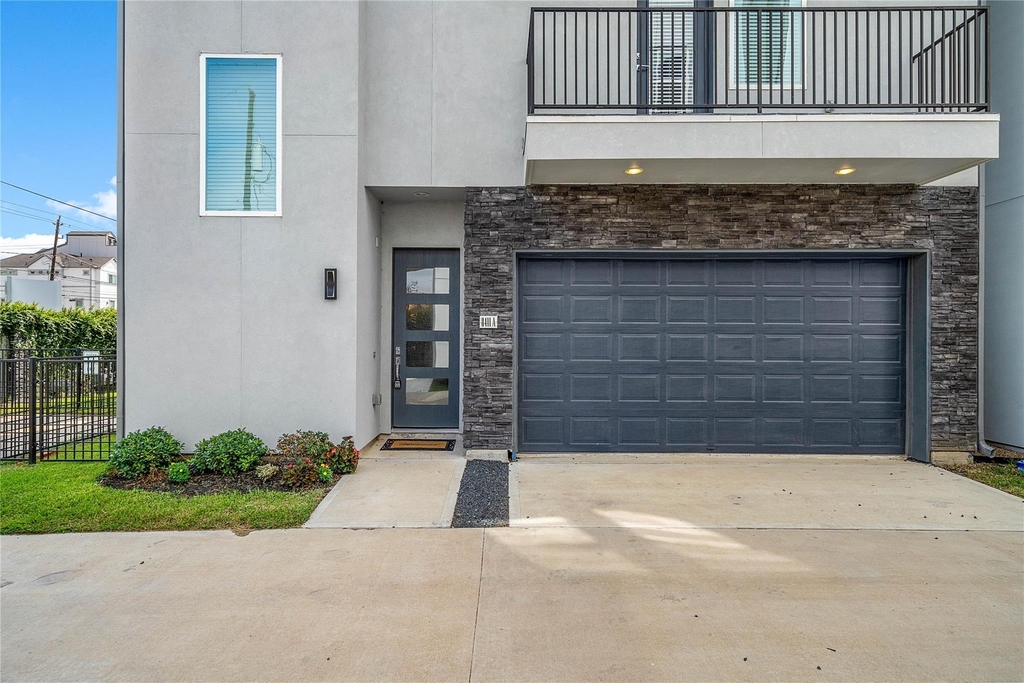 8411 Hempstead Road - Photo 2