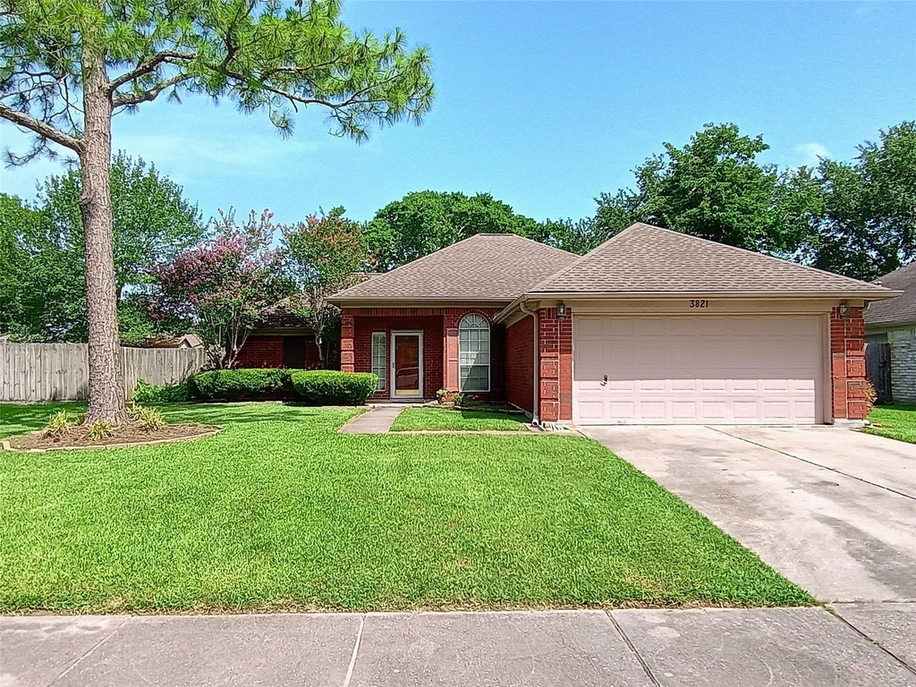3821 Pin Oak Drive N - Photo 0