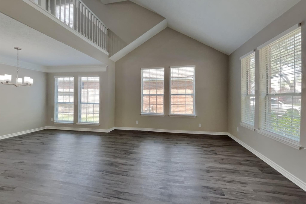 1211 Atlanta Drive - Photo 4