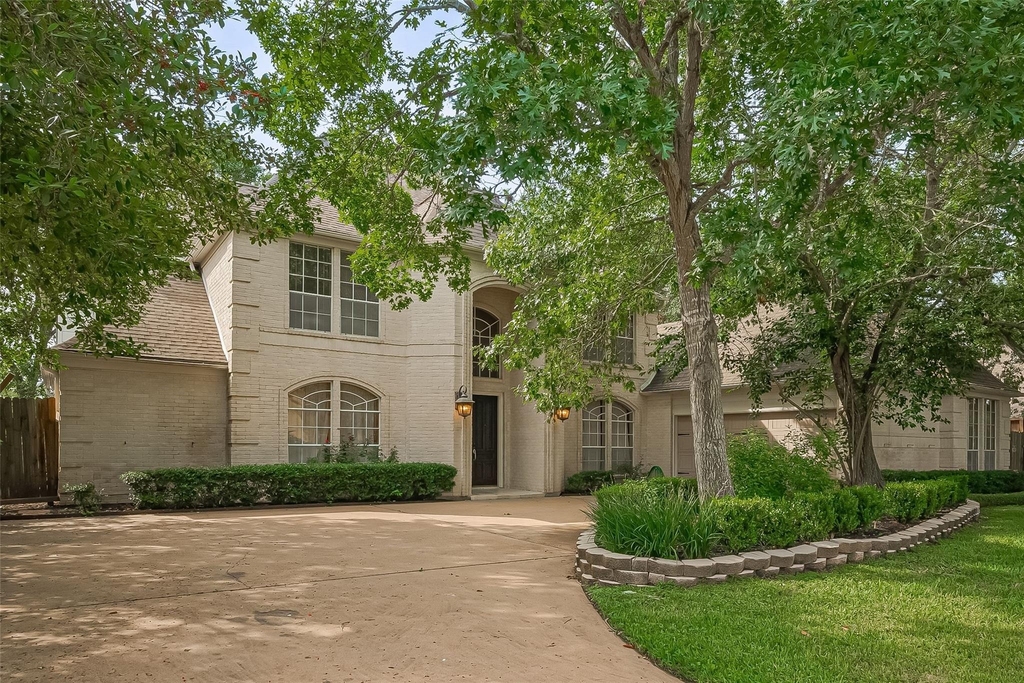 1123 Horseshoe Drive - Photo 2