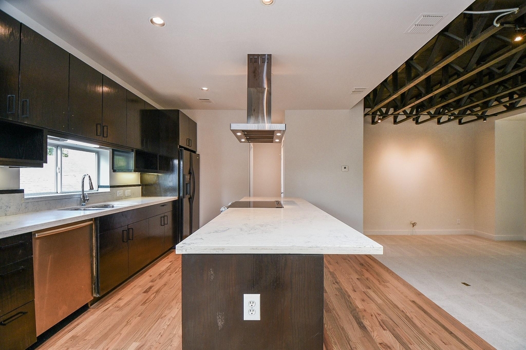 92 Dennis Street - Photo 8