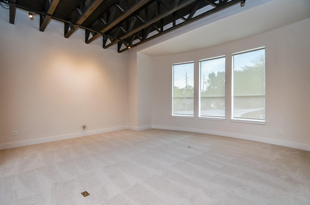92 Dennis Street - Photo 1