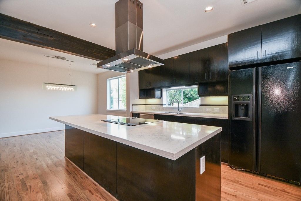 92 Dennis Street - Photo 3