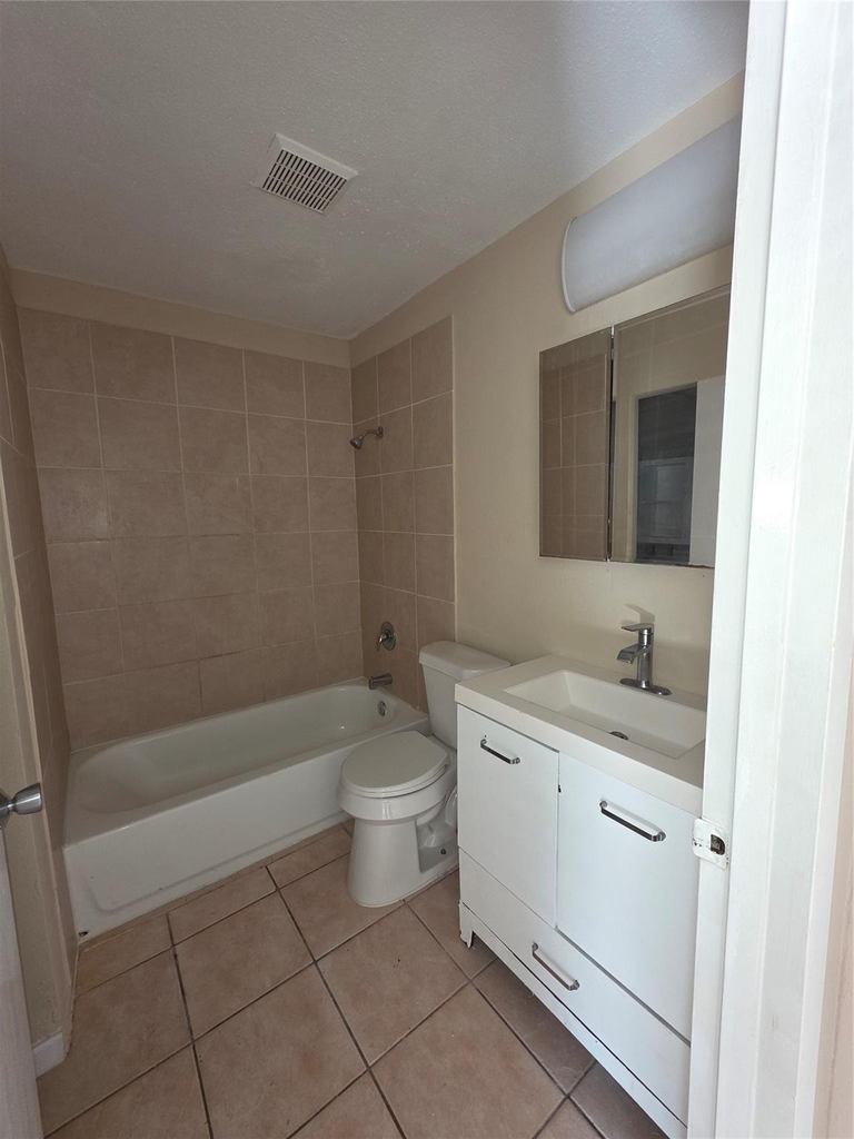 1014 Graham Drive - Photo 7