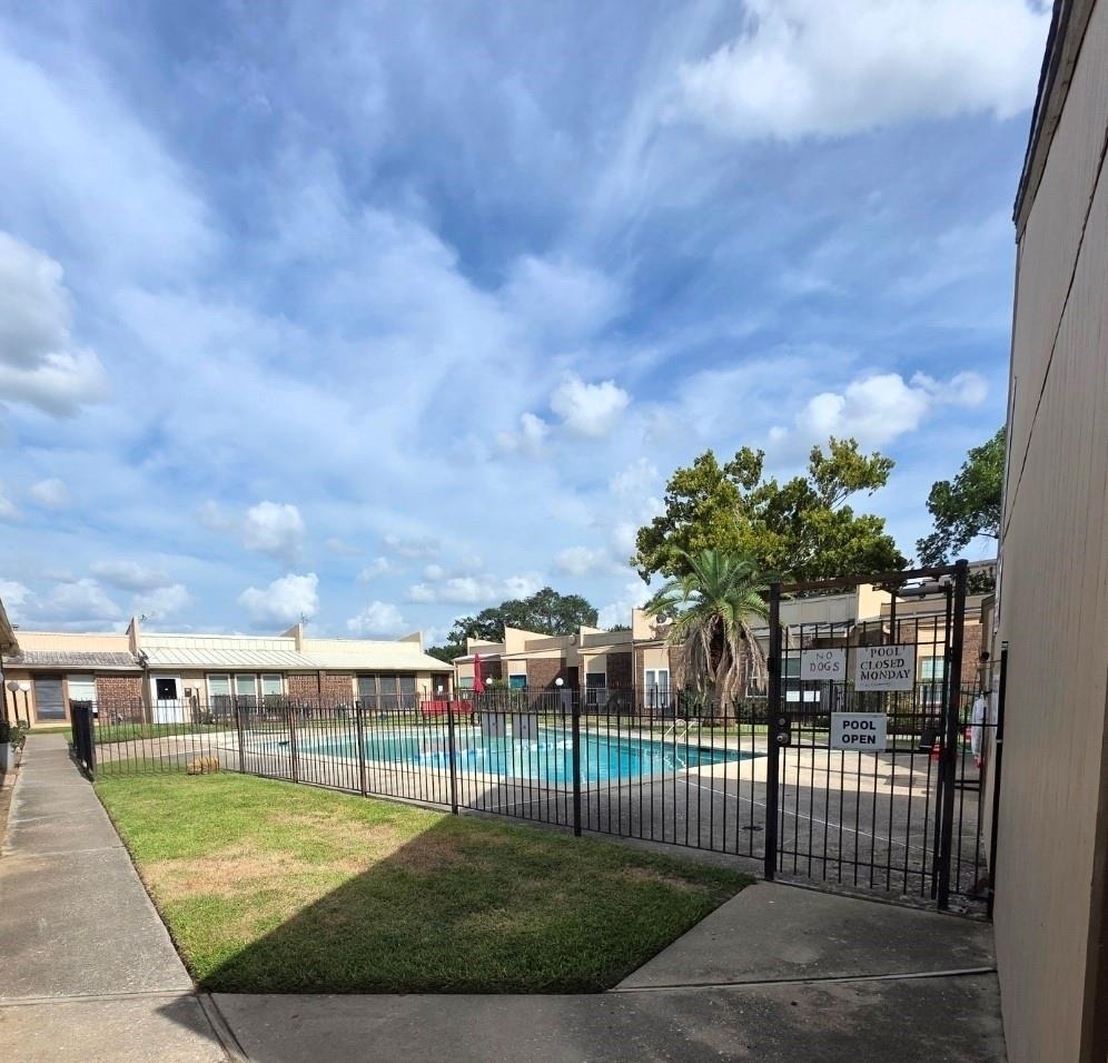 1014 Graham Drive - Photo 12