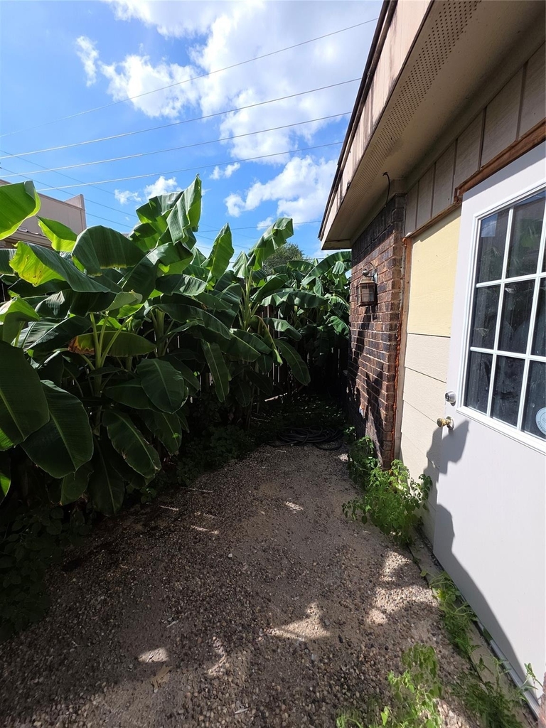 1014 Graham Drive - Photo 11