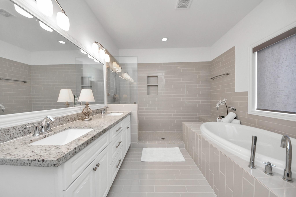 1628 W 24th Street - Photo 6