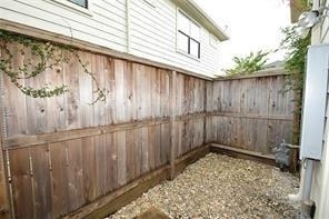 5941 South Loop E - Photo 22
