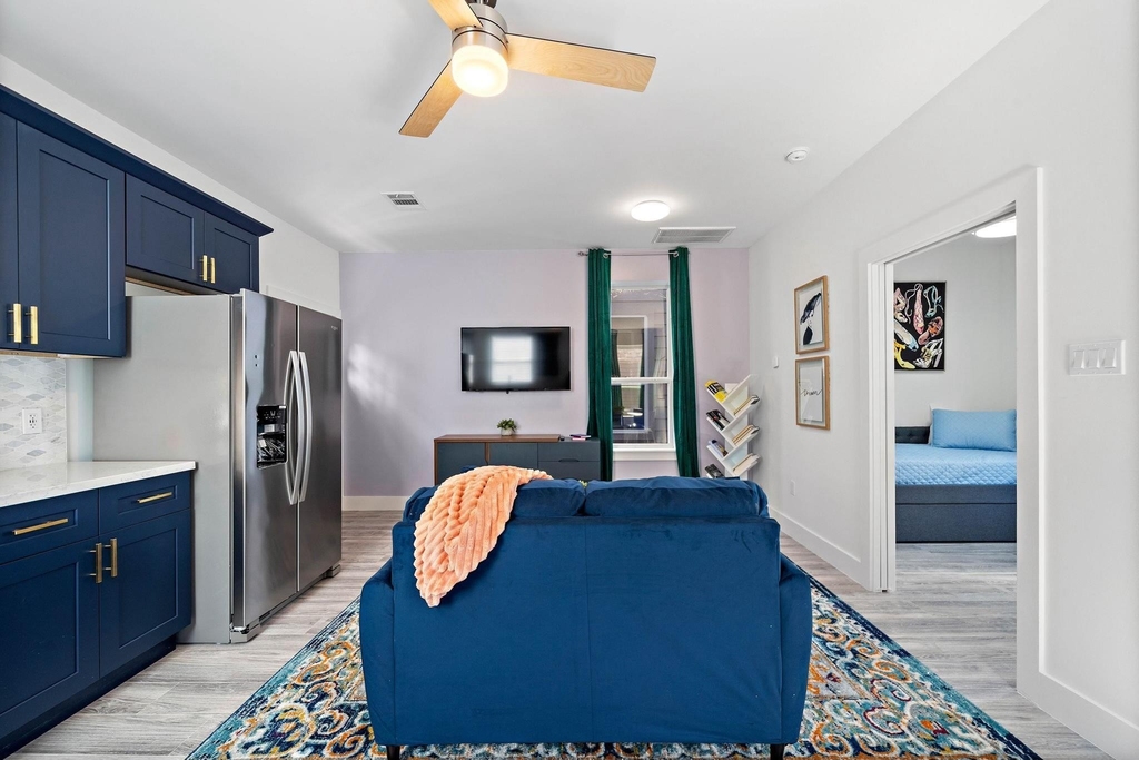 207 E 38th Street E - Photo 1