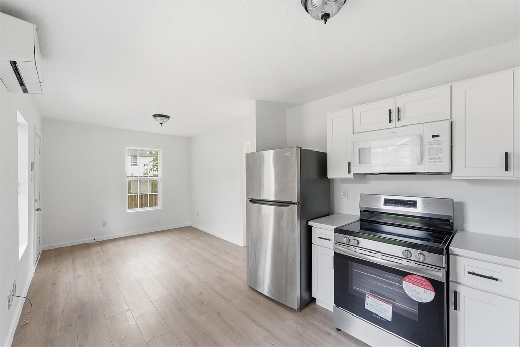 8030 Record Street - Photo 12