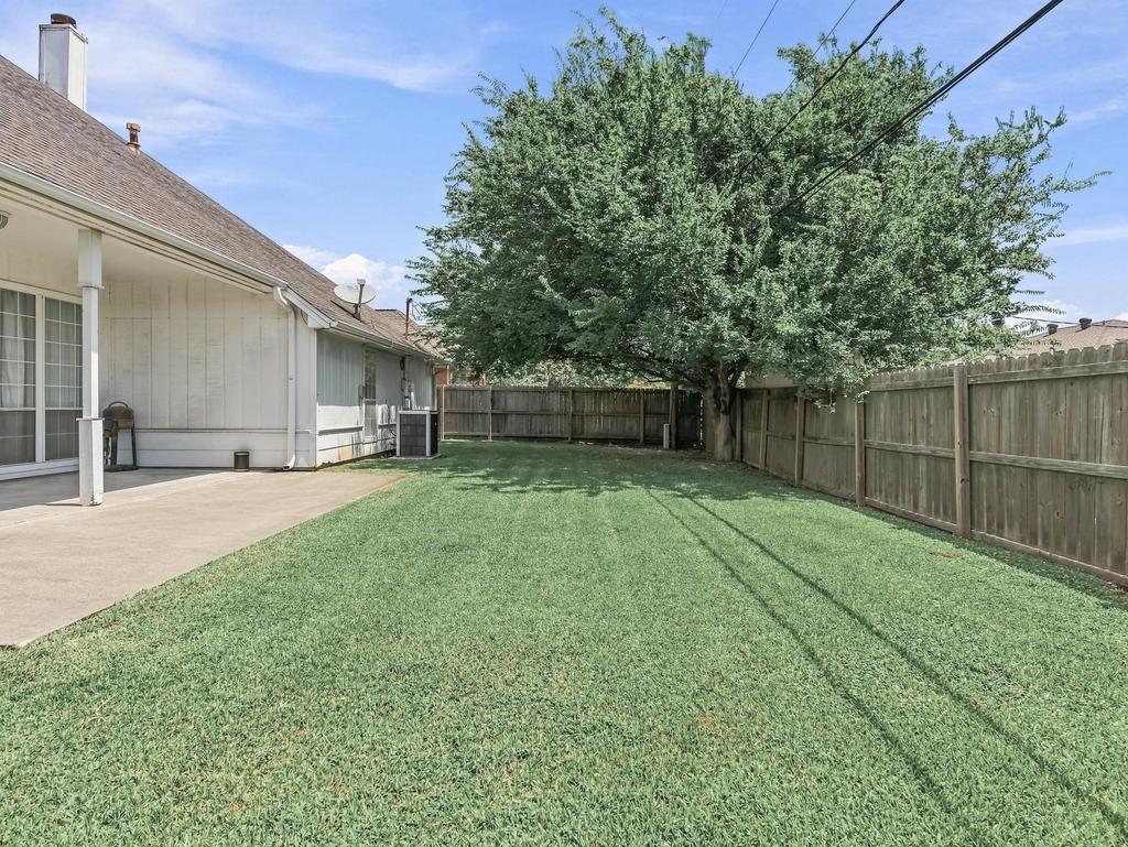 2107 Avenue K - Photo 34