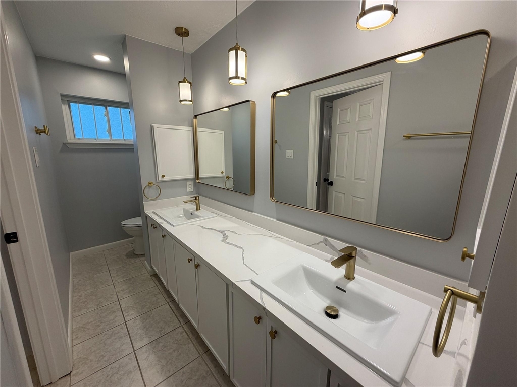 7910 Sands Point Drive - Photo 16