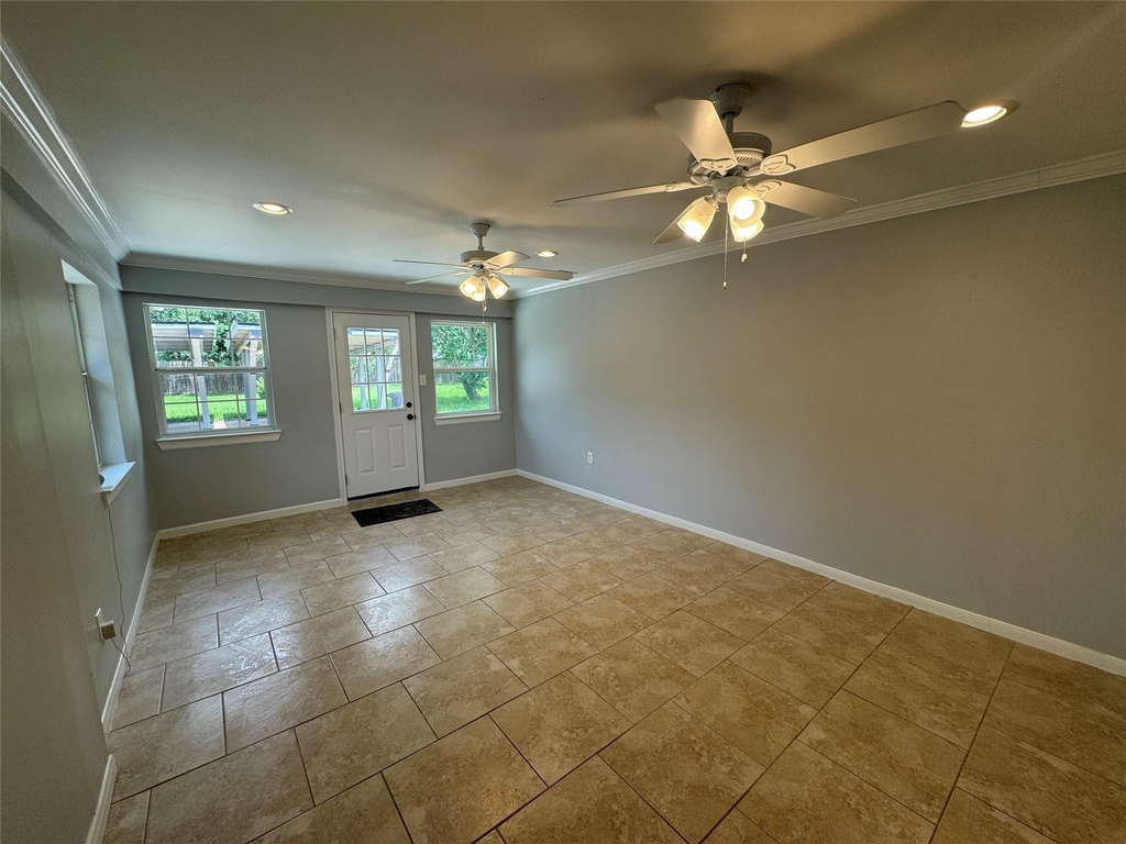 7910 Sands Point Drive - Photo 24