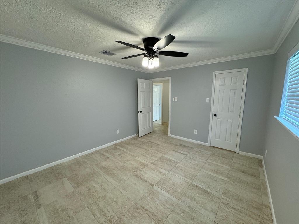 7910 Sands Point Drive - Photo 10