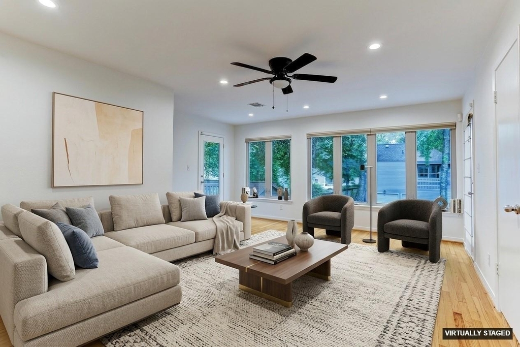613 E 21st Street - Photo 3