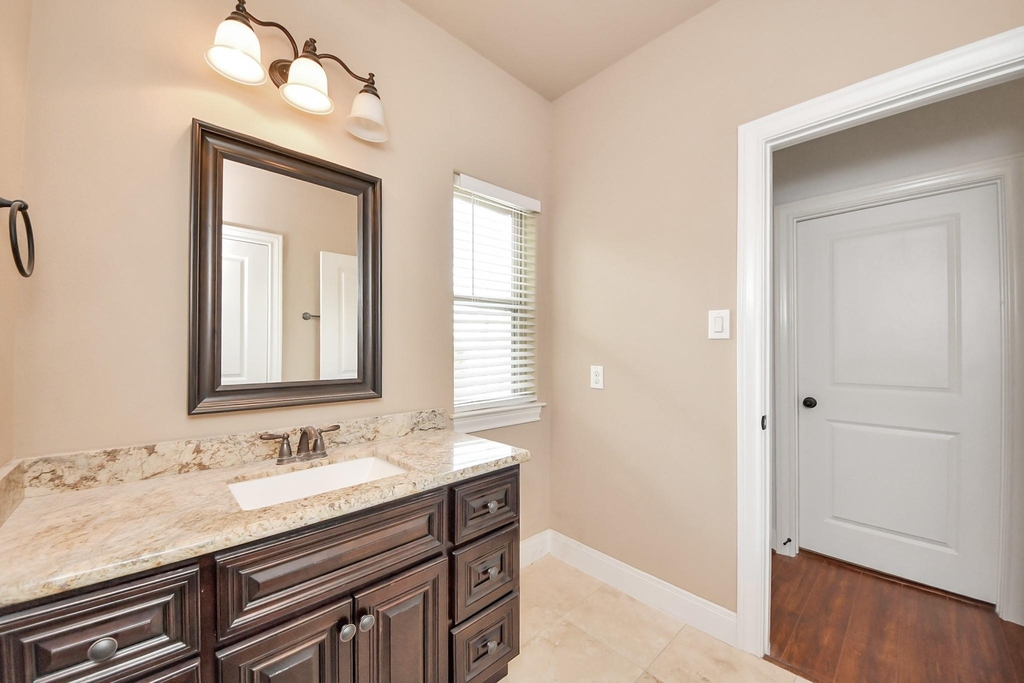 11045 Upland Forest Drive - Photo 19