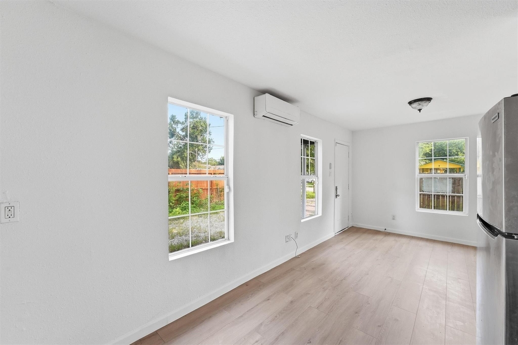 8038 Record Street - Photo 14