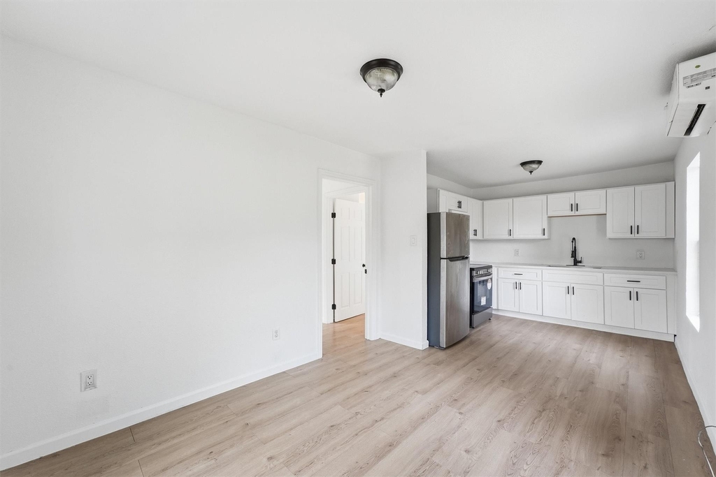 8038 Record Street - Photo 11