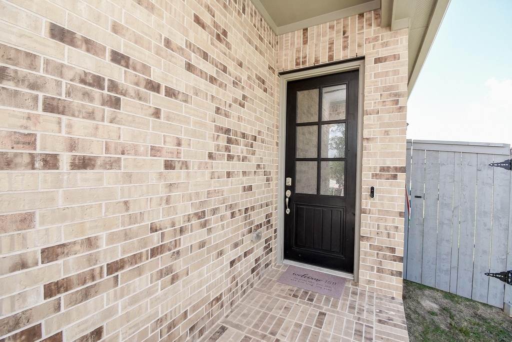 17007 Shine Bright Court - Photo 2