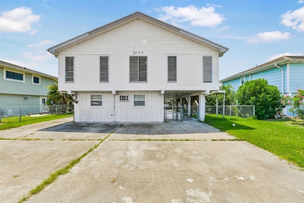 1073 Redfish Street - Photo 0